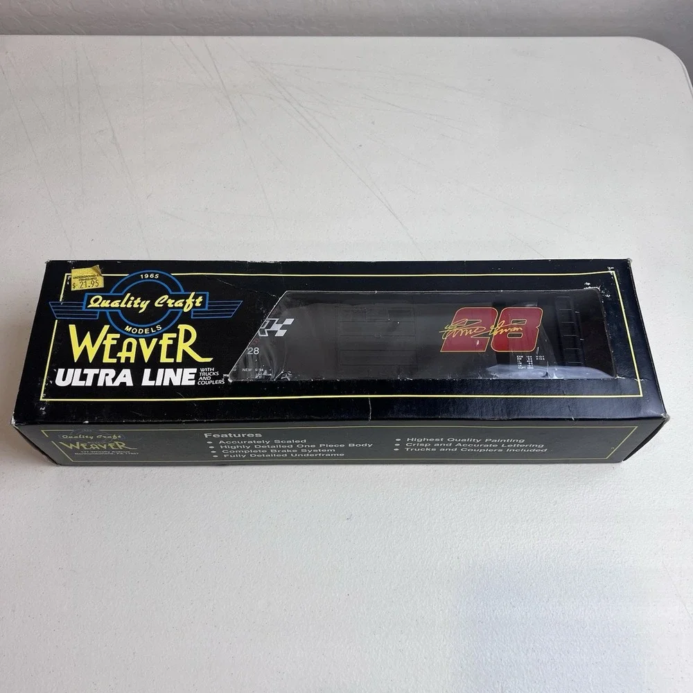 Quality‎ Craft Models Weaver Ultra Line #28 Ernie Irvan NASCAR Box Car NEW OPEN